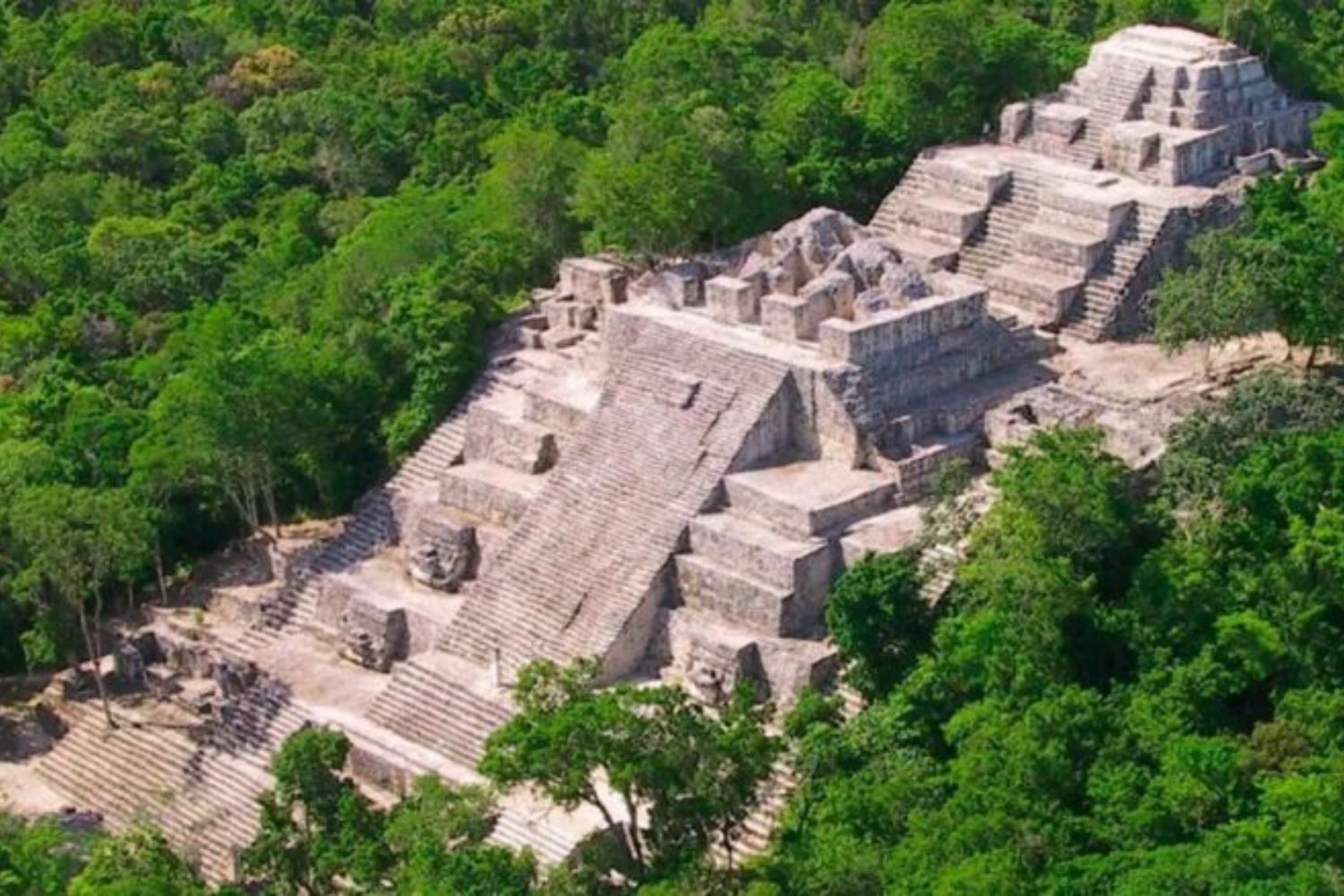 Zona Arqueológica de Ichkabal, Quintana Roo Zona Arqueológica de Ichkabal, Quintana Roo